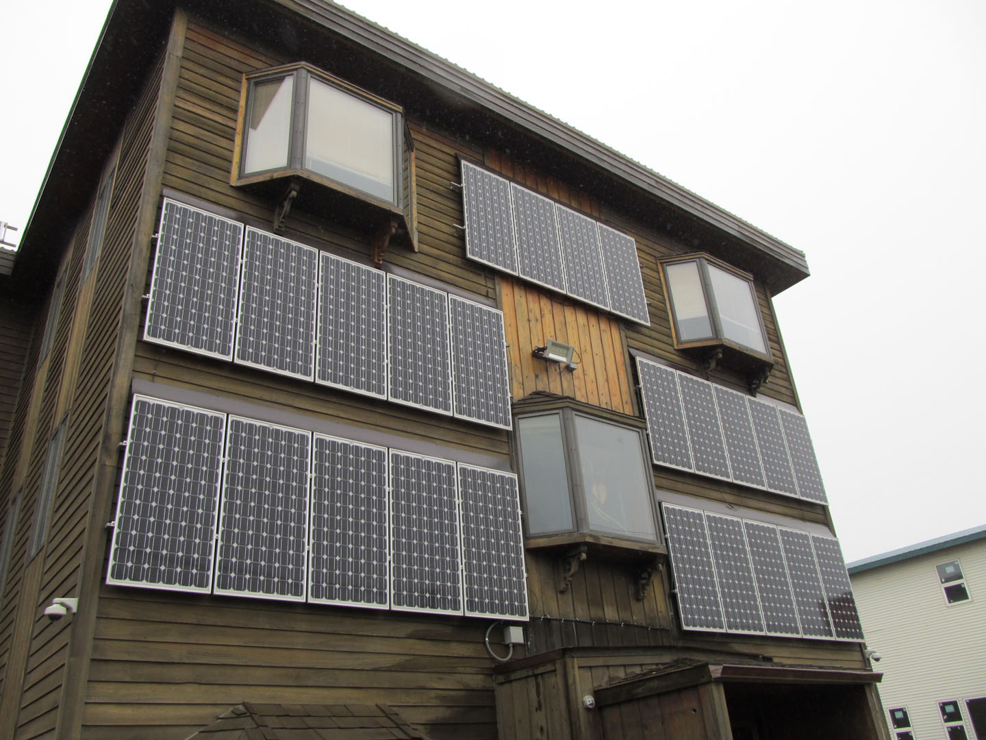 Side mounted solar panels